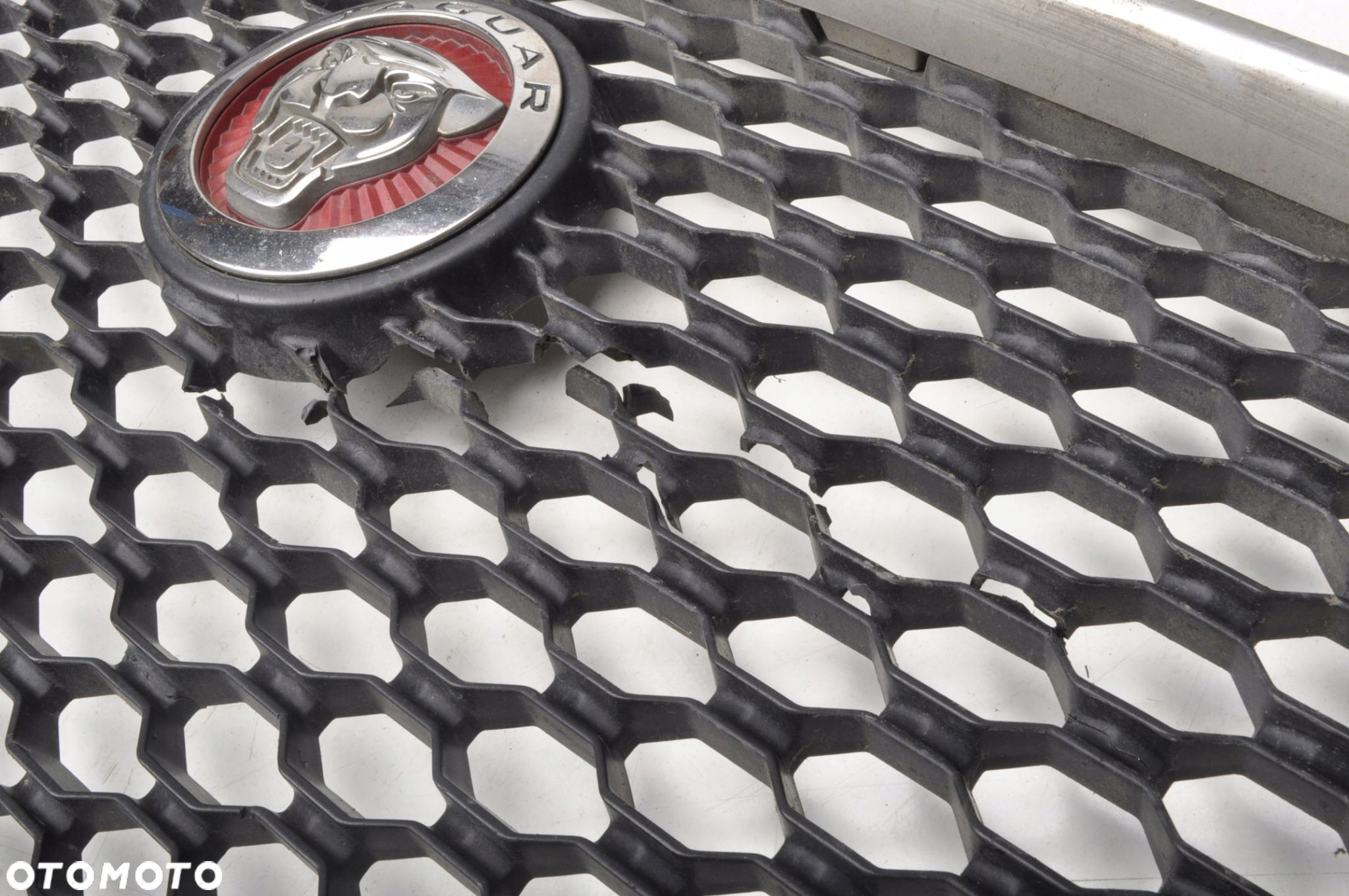 JAGUAR XF II ATRAPA GRILL GX63-018K28-A - 5