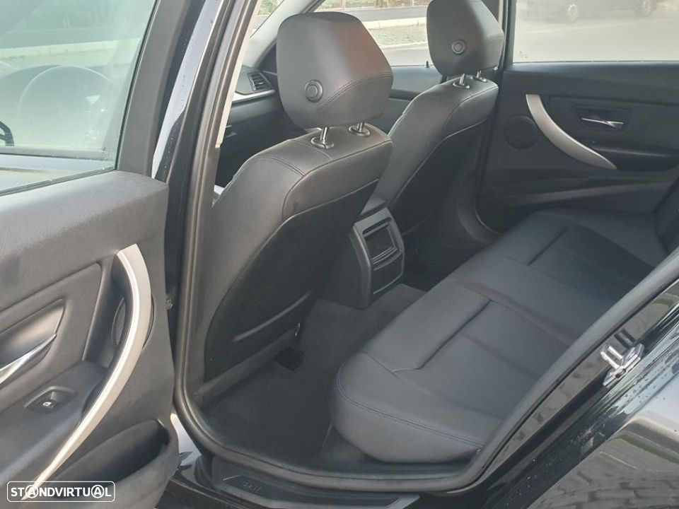BMW 318 d Touring Navigation Auto - 20