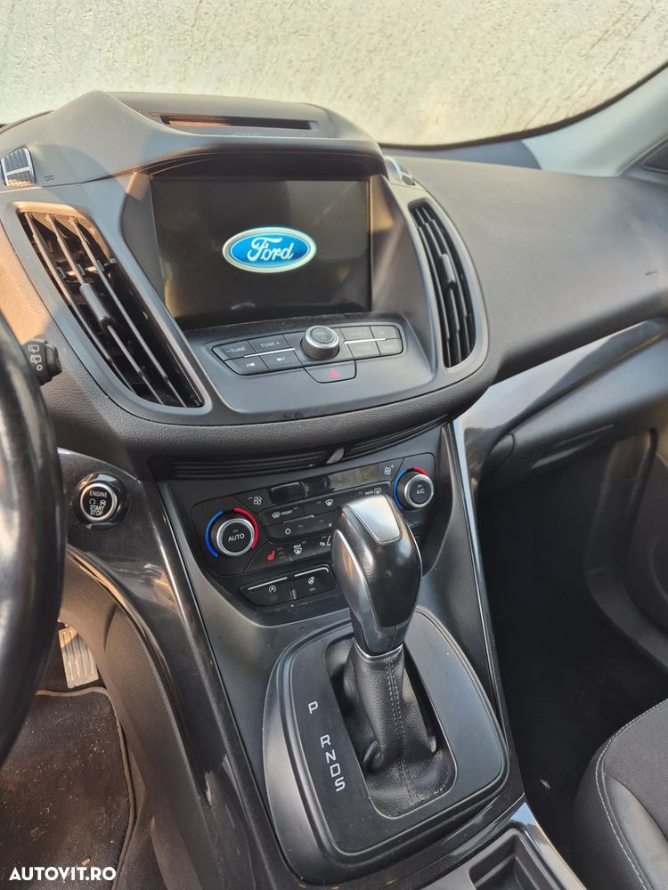 Ford Kuga 2.0 TDCi 4WD Powershift Titanium - 5