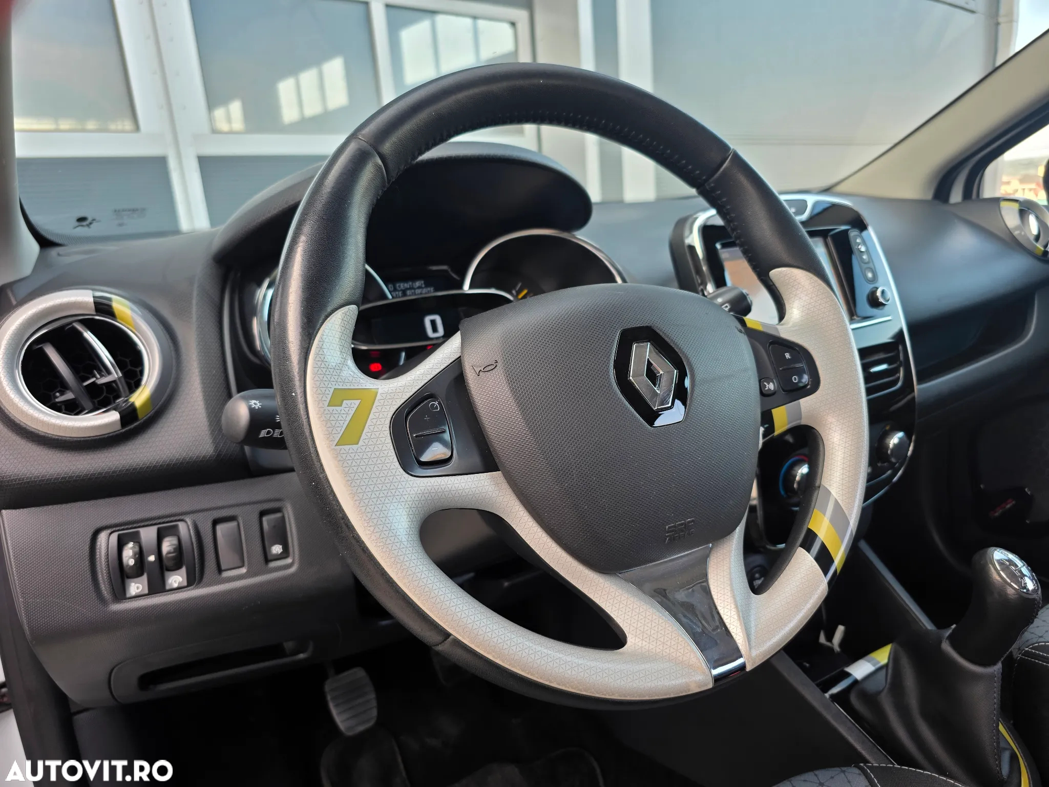 Renault Clio dCi 90 Dynamique - 16