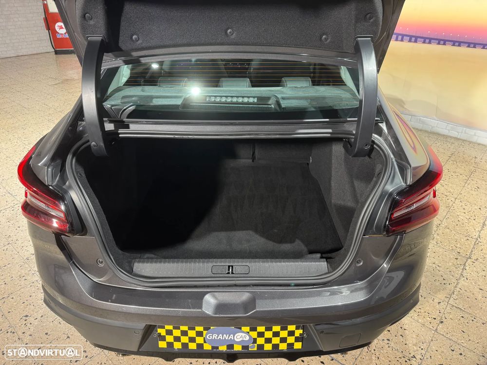 Citroën C4 X 1.2 PureTech Plus EAT8 - 5