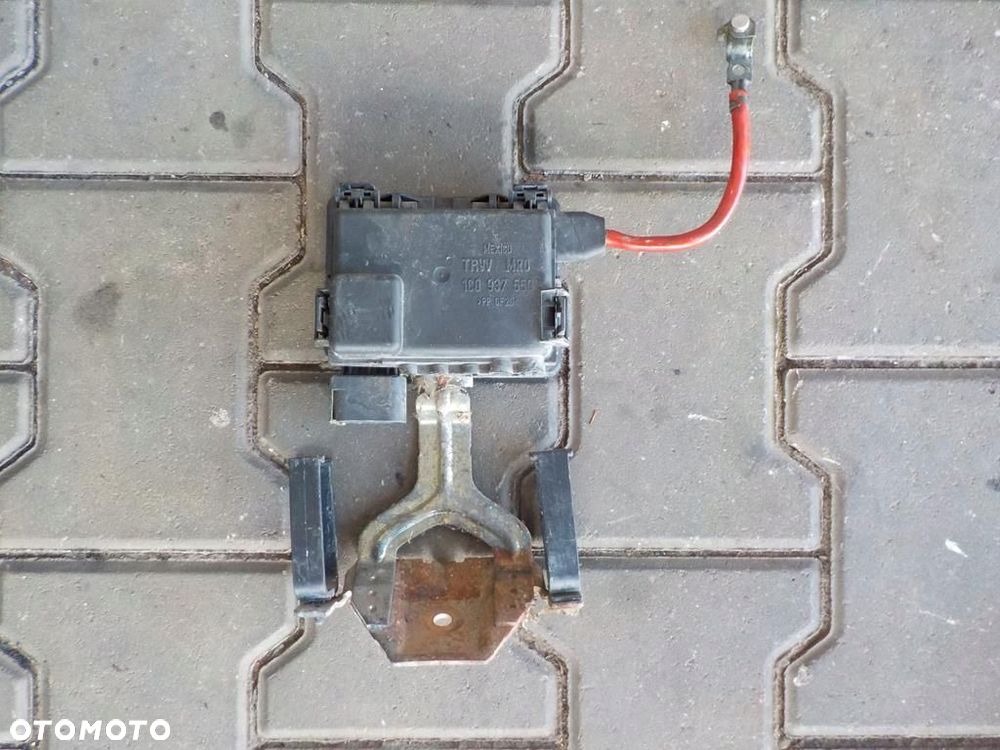 VW T4 BEZPIECZNIKI SKRZYNKA BEZPIECZNIKÓW KASETA - 1