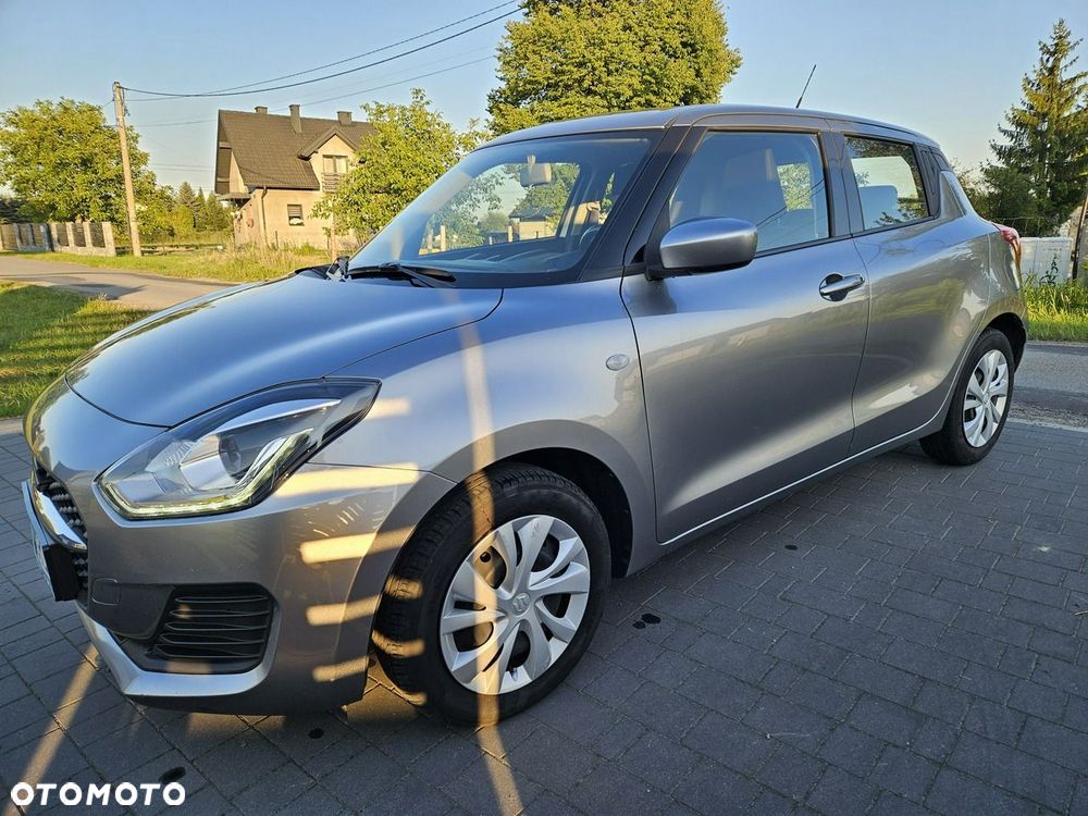 Suzuki Swift - 1