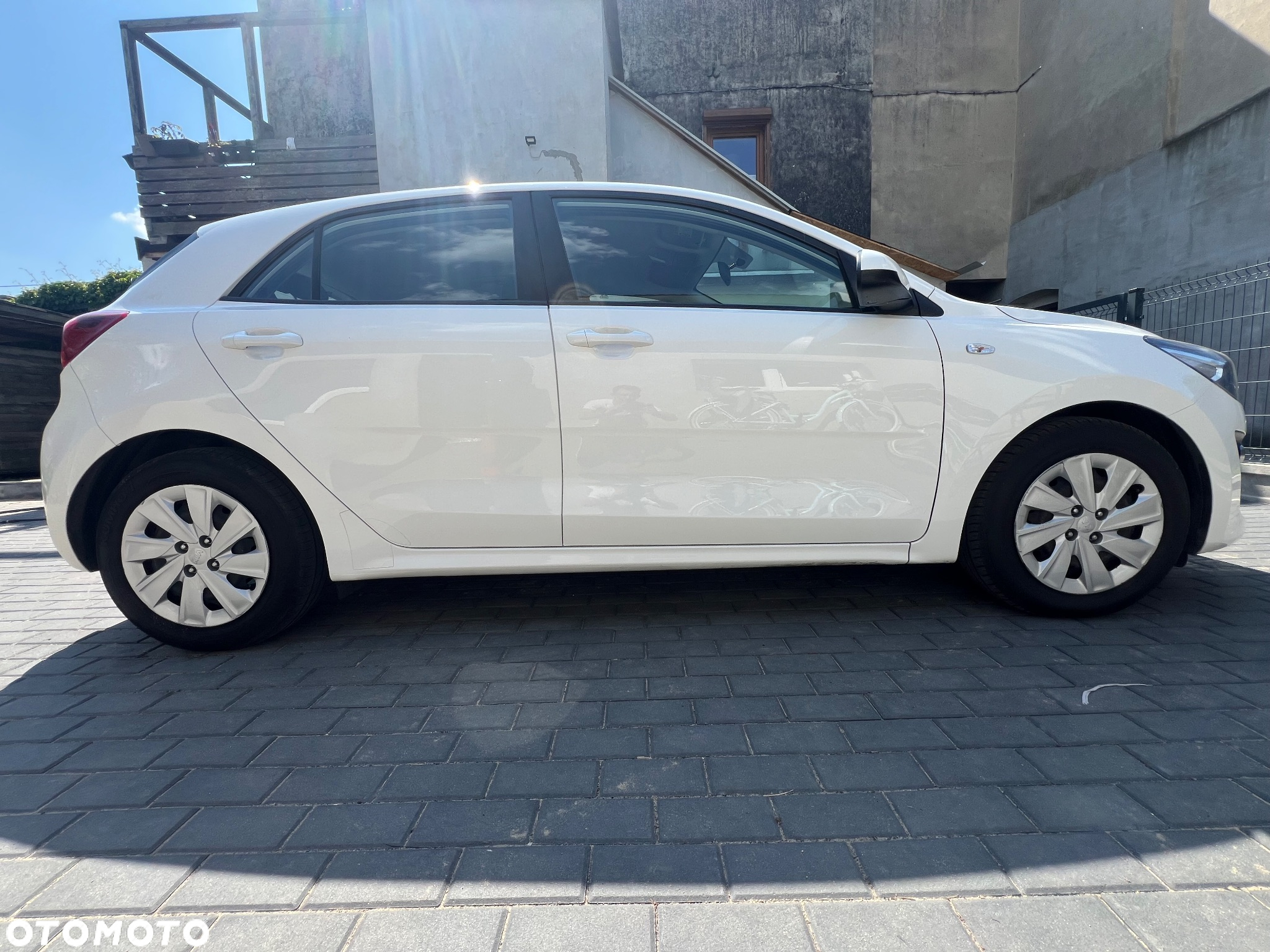 Kia Rio - 3