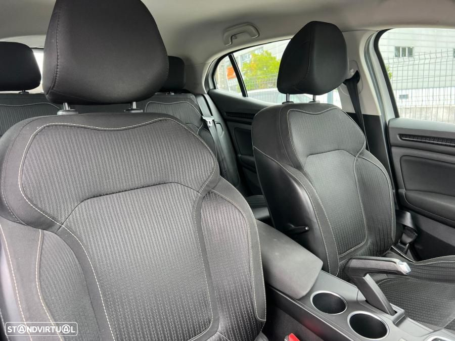 Renault Mégane 1.5 dCi Confort SS - 13