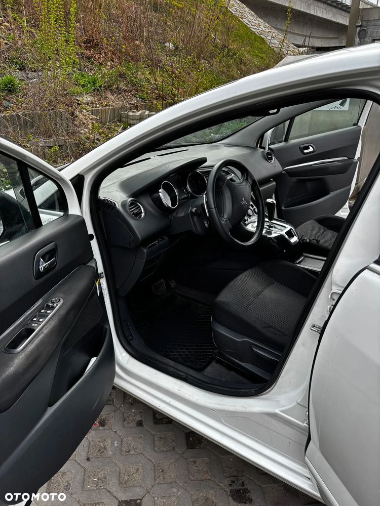 Peugeot 5008 ver-1-6-hdi-premium - 4