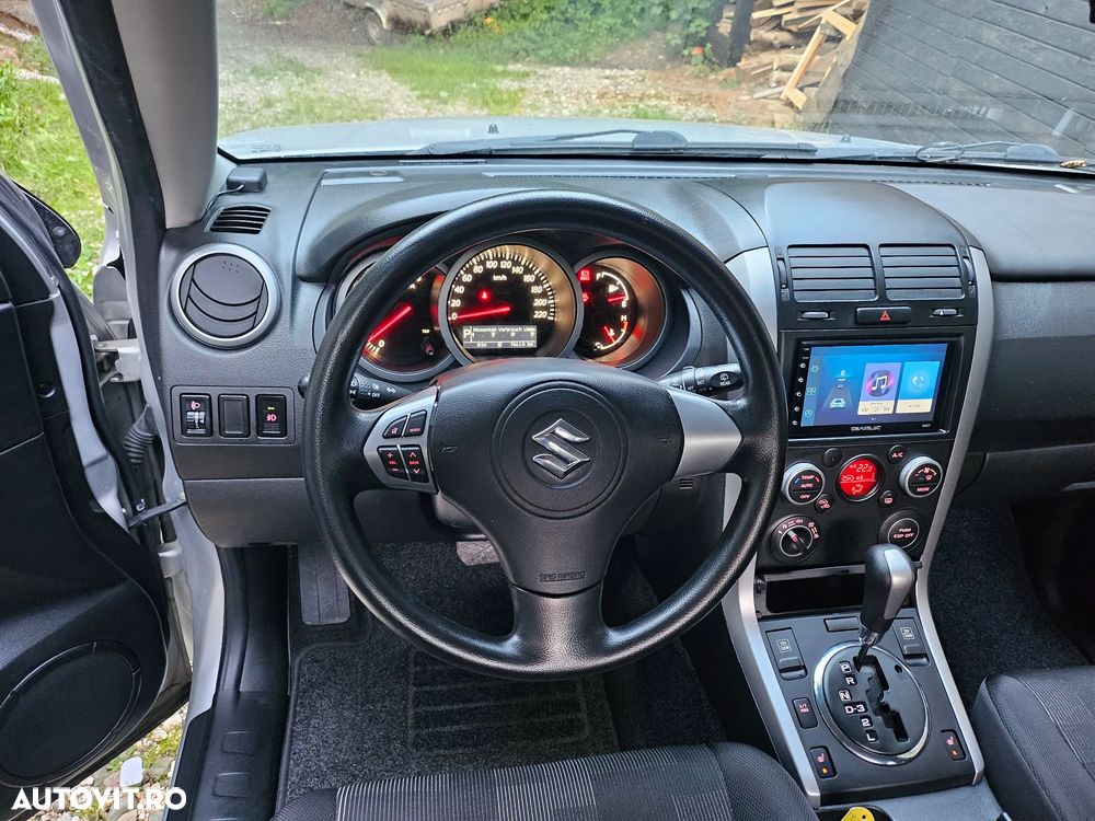 Suzuki Grand Vitara 2.4 Automatik Comfort+ - 8
