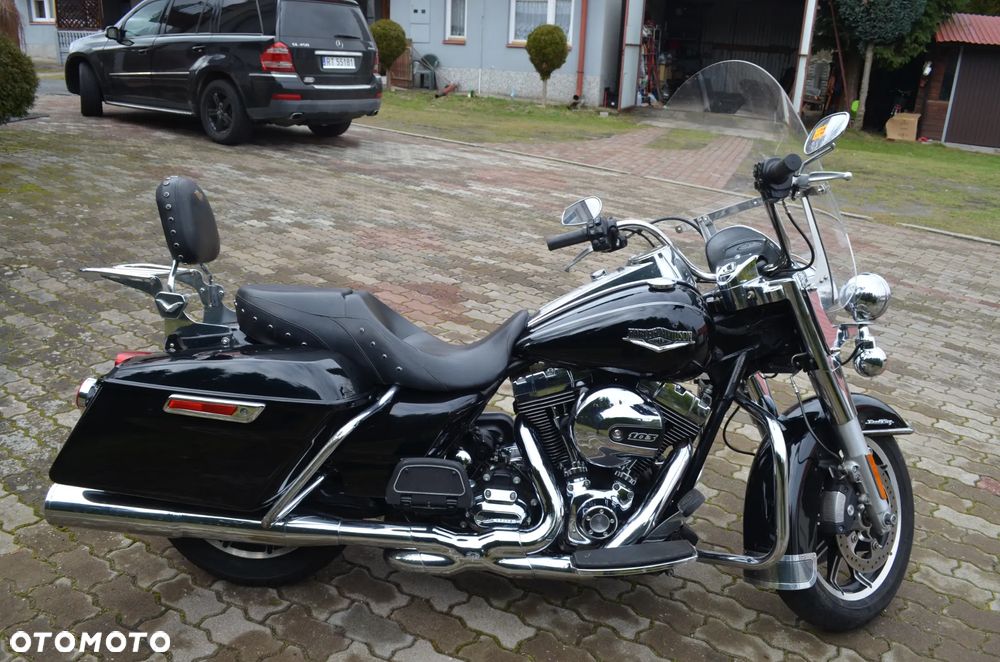 Harley-Davidson Touring Street Glide - 31