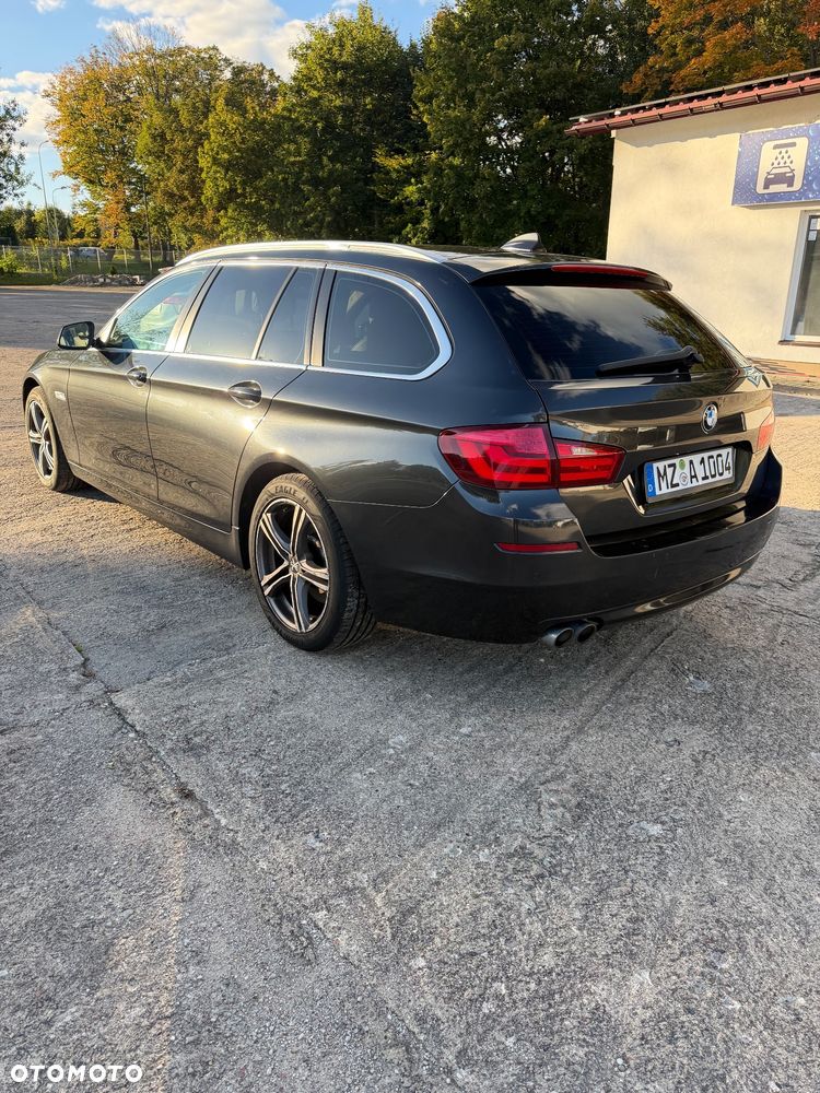 BMW Seria 5 525d - 4