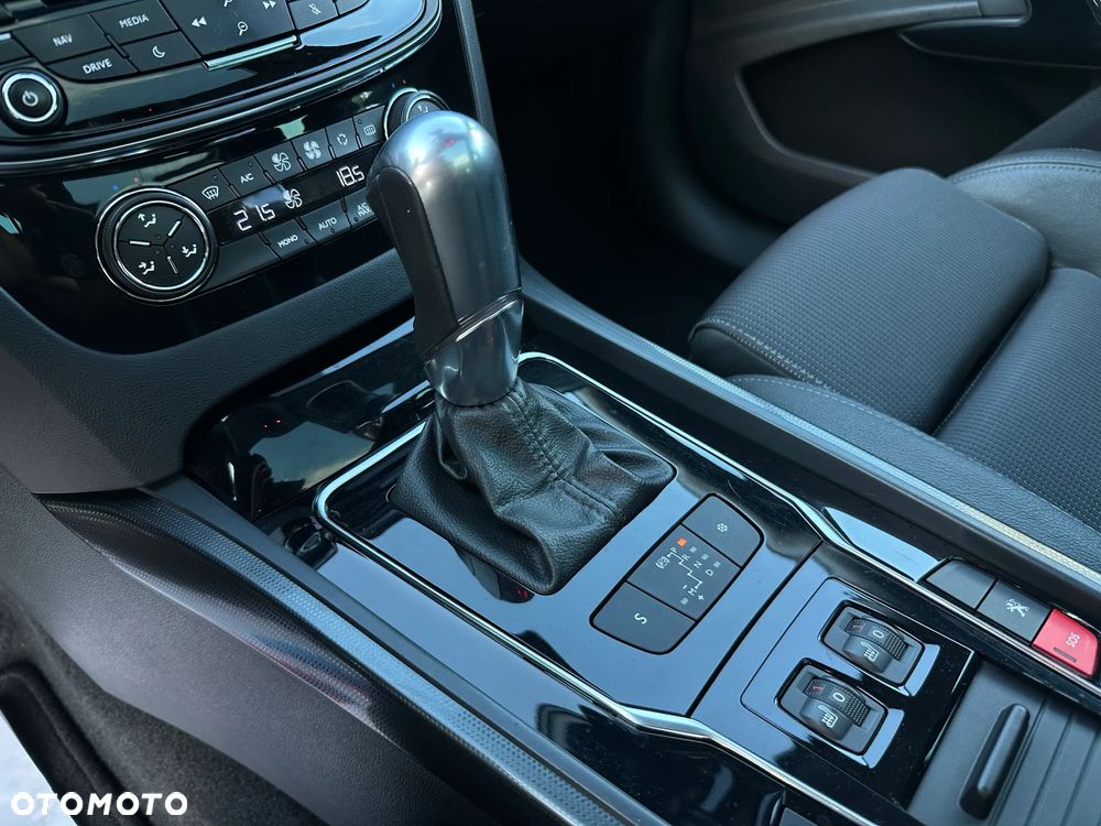 Peugeot 508 BlueHDi 180 EAT6 Stop&Start Allure - 22