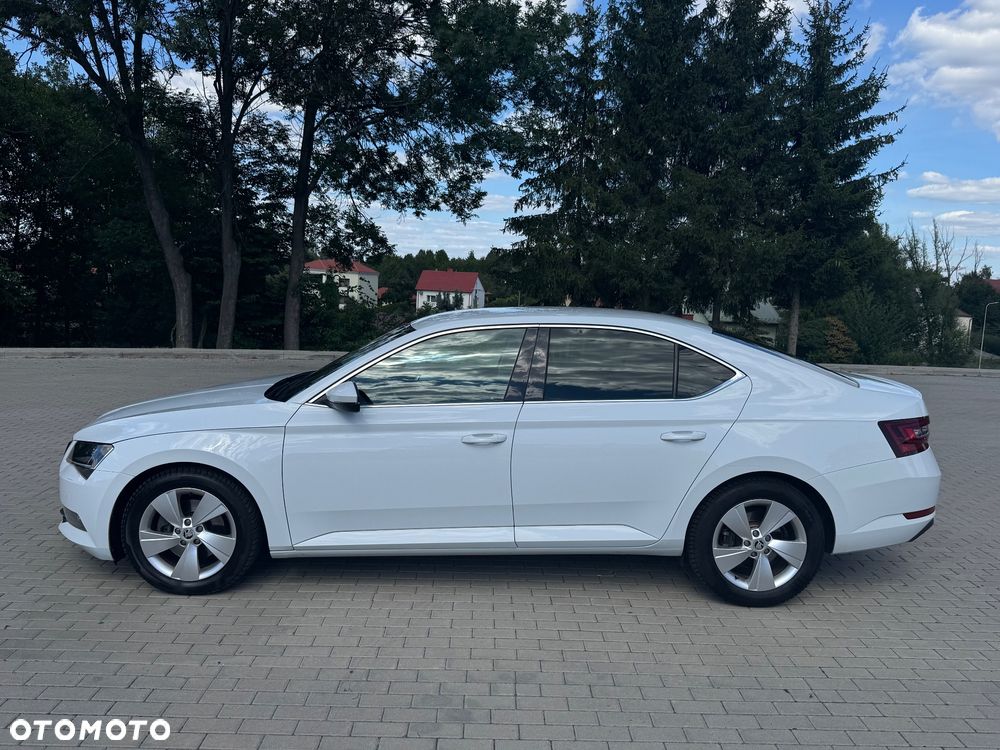 Skoda Superb 1.6 TDI Ambition DSG - 6