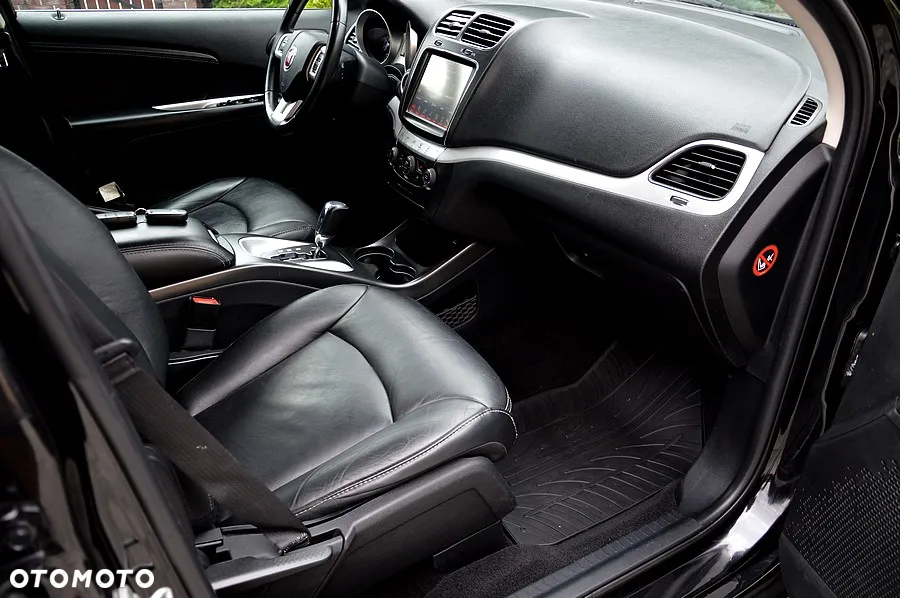 Fiat Freemont 2.0 Multijet 16V DPF Automatik Allrad Black Code - 23