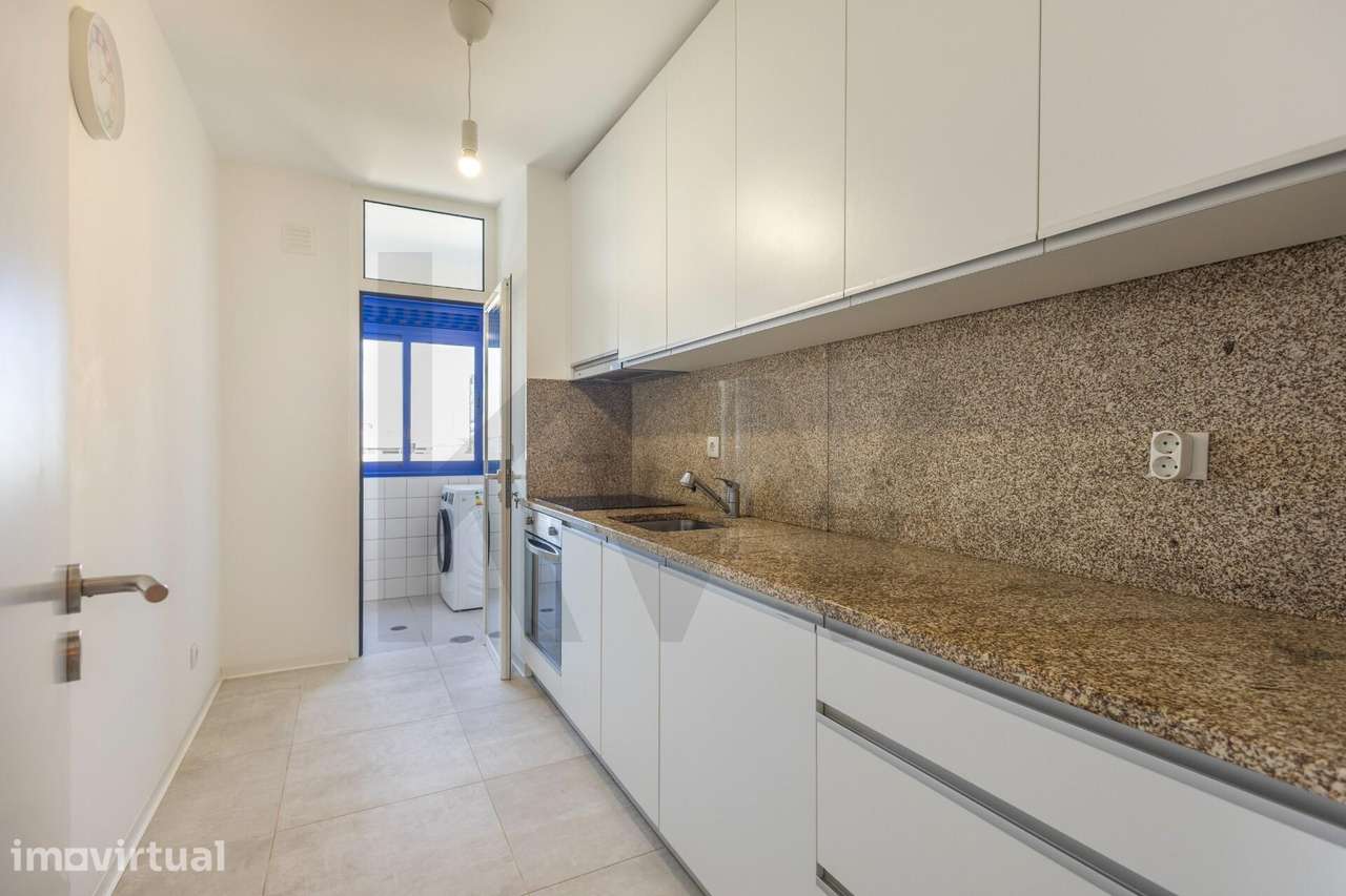 Apartamento T3 com Suite e Garagem junto ao Arrábida Shopping - Grande imagem: 5/22
