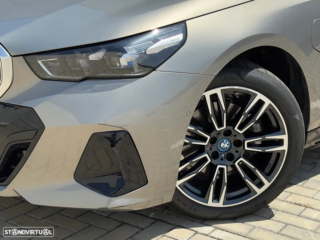 BMW 530 e Pack Desportivo M - 6