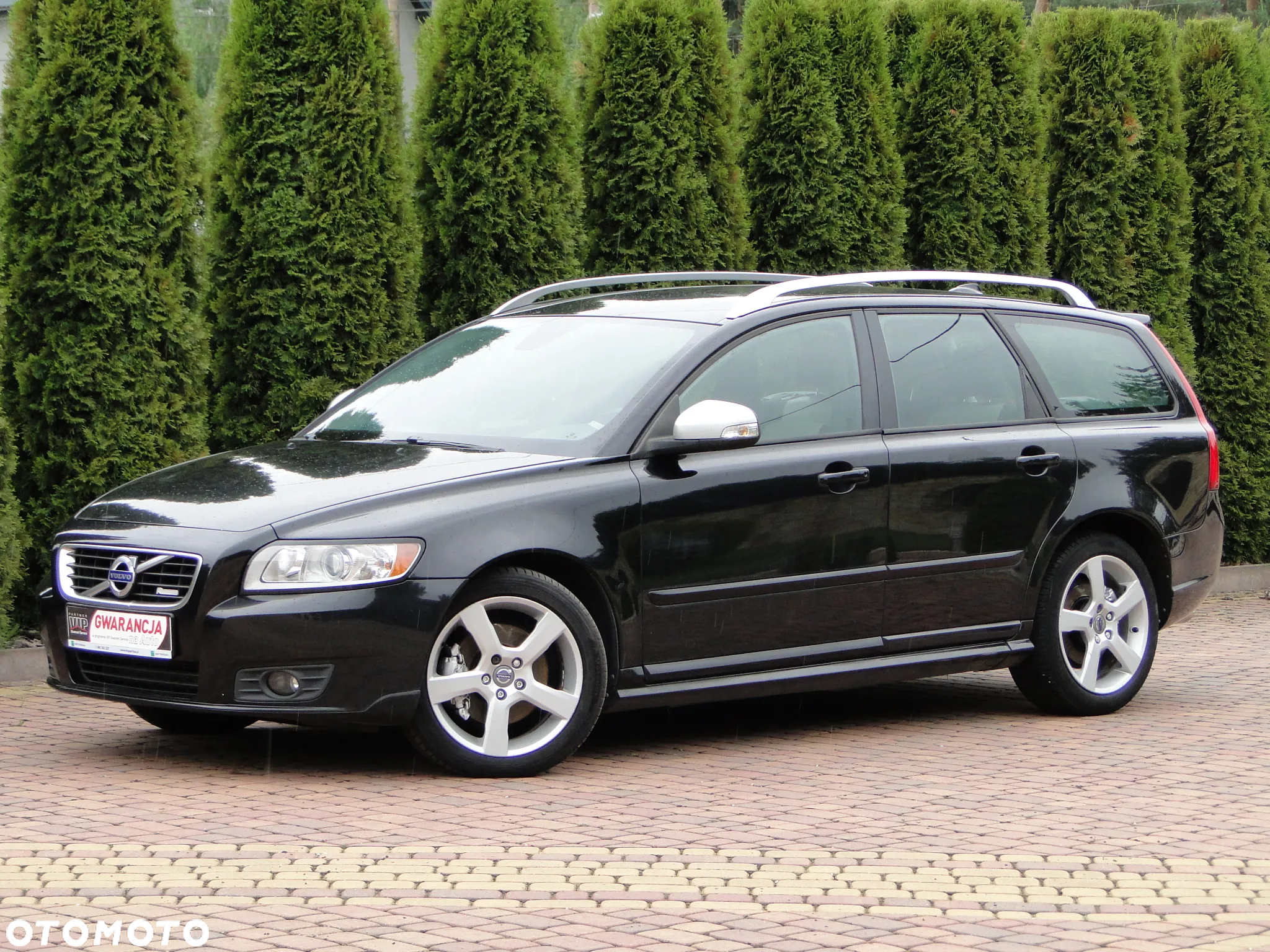 Volvo V50 D3 R-Design - 9