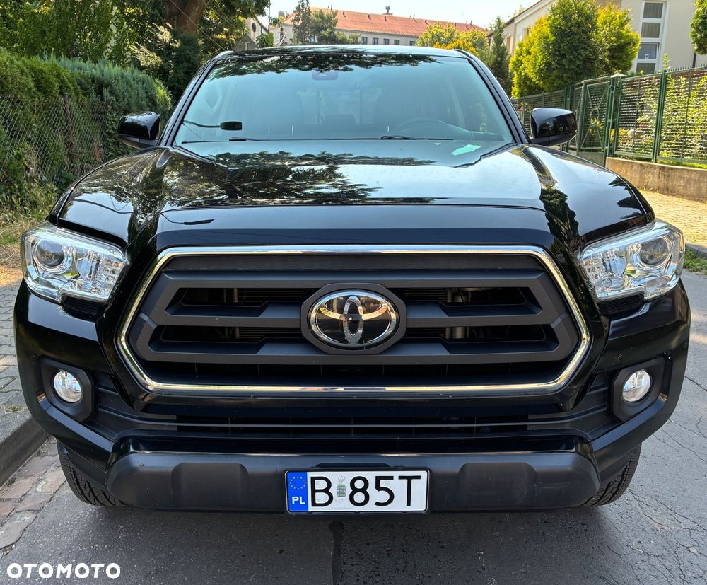 Toyota Tacoma - 2
