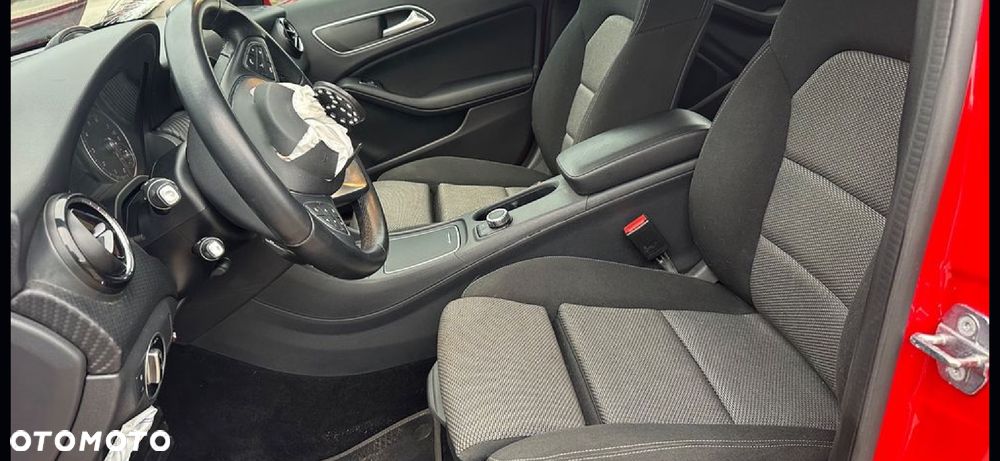 Mercedes-Benz GLA 200 7G-DCT Peak Edition - 15