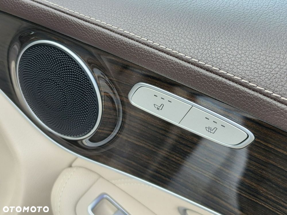 Mercedes-Benz GLC - 29