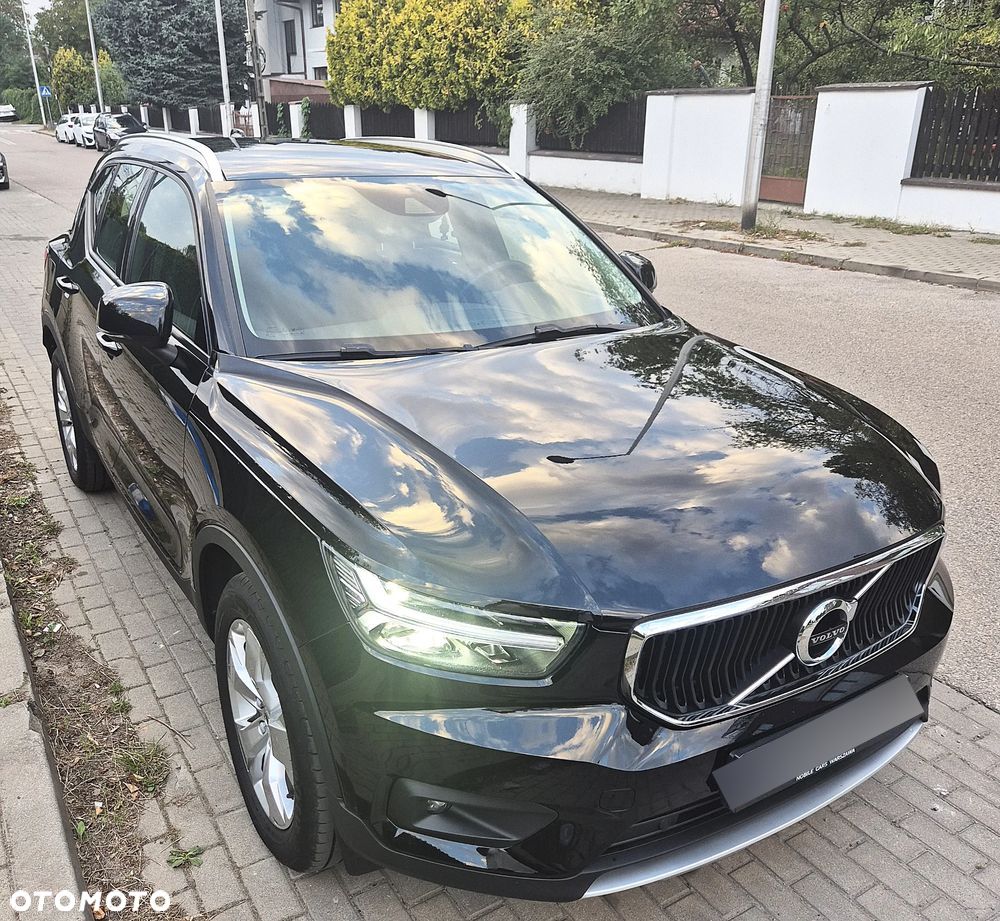 Volvo XC 40 T3 Momentum Pro - 1