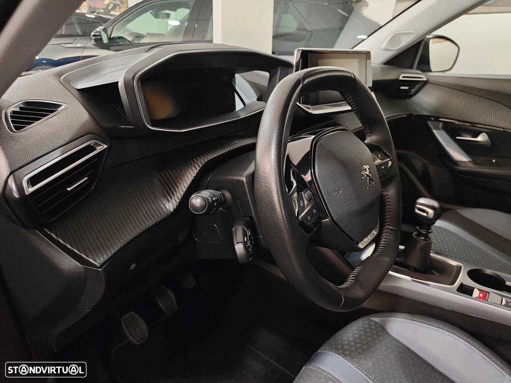 Peugeot 2008 1.2 PureTech Allure - 51