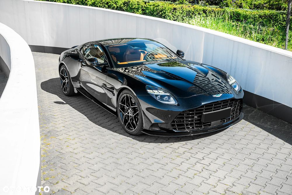 Aston Martin Vanquish - 2