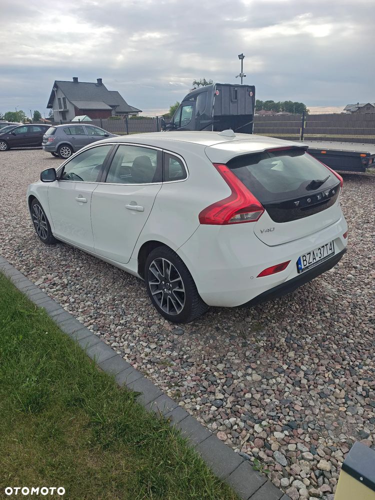 Volvo V40 D2 Momentum - 12