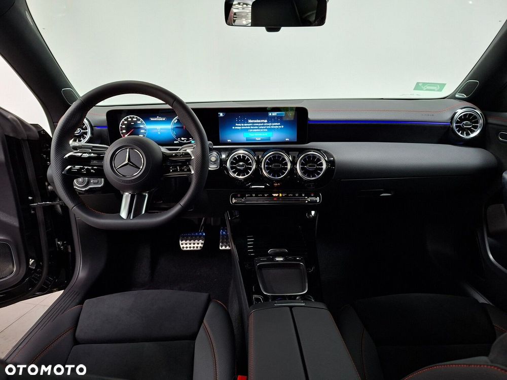 Mercedes-Benz CLA - 9