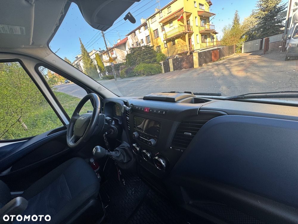 Iveco 35S18 - 22