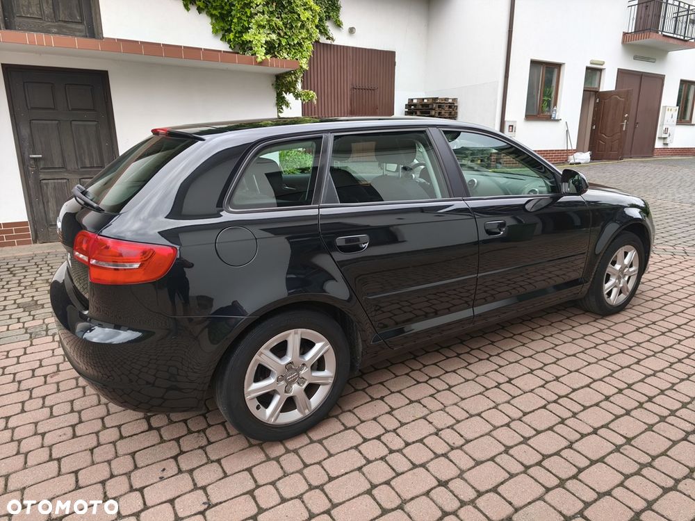 Audi A3 Sportback 1.6 Ambition - 9