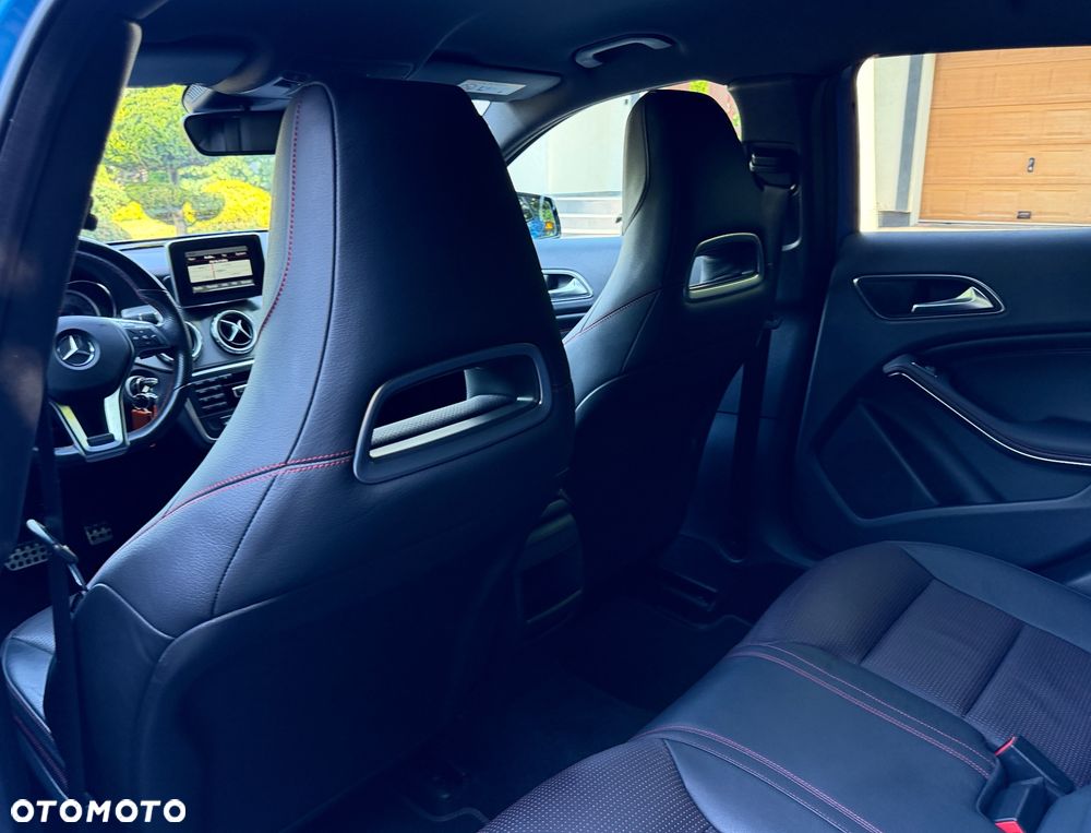 Mercedes-Benz GLA 250 7G-DCT AMG Line - 9