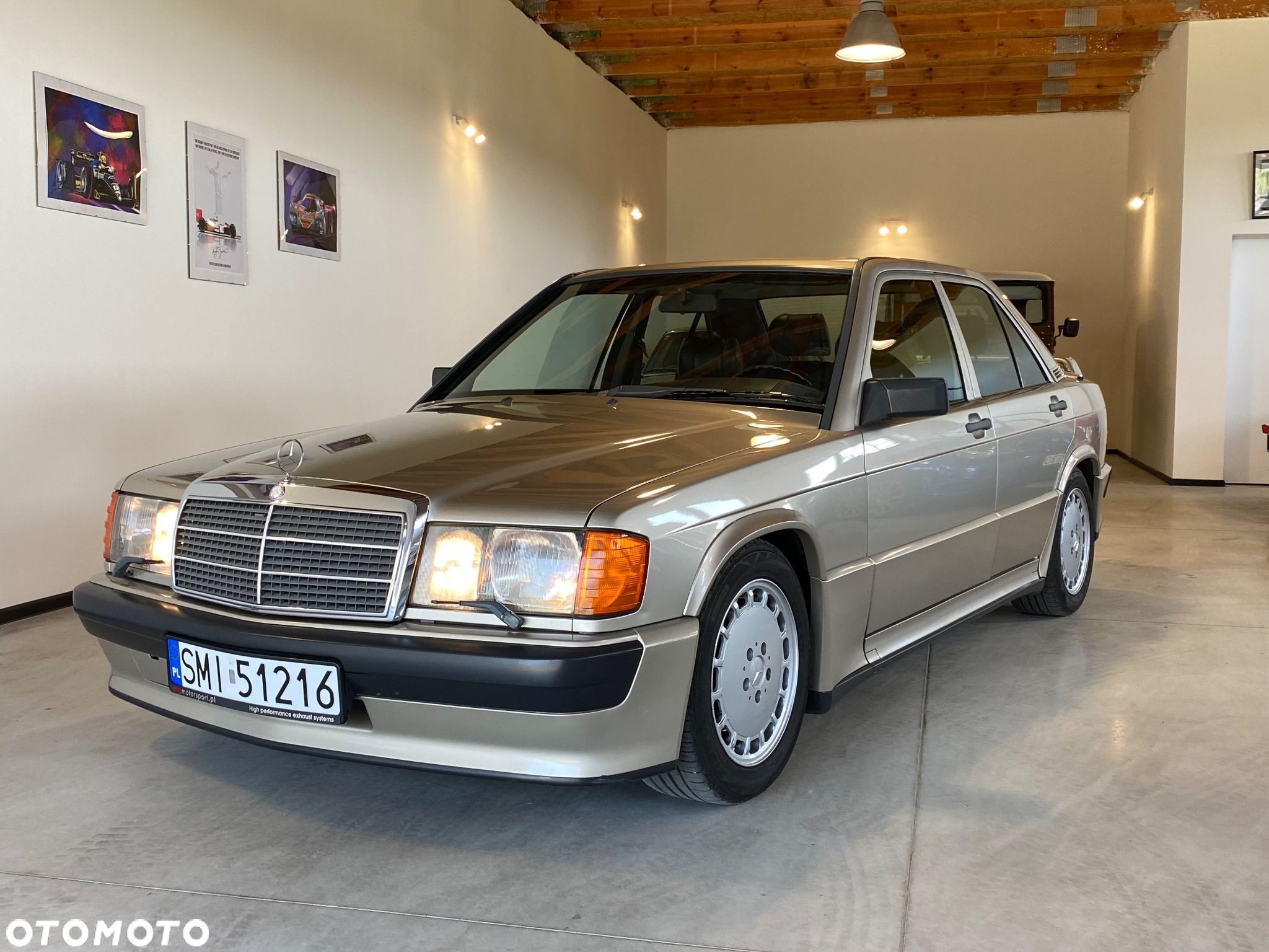 Mercedes-Benz W201 (190) - 1