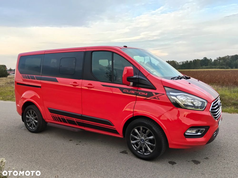 Ford Tourneo Custom - 20