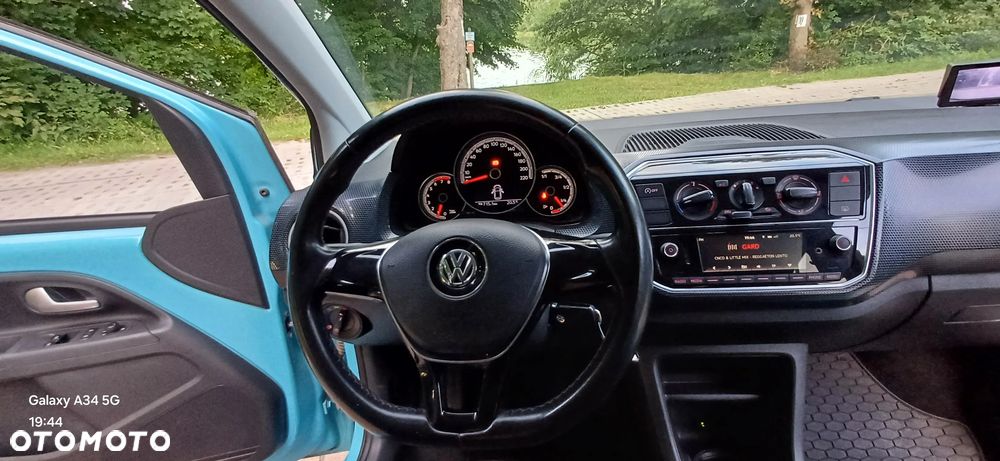 Volkswagen up! 1.0 Black Style - 15