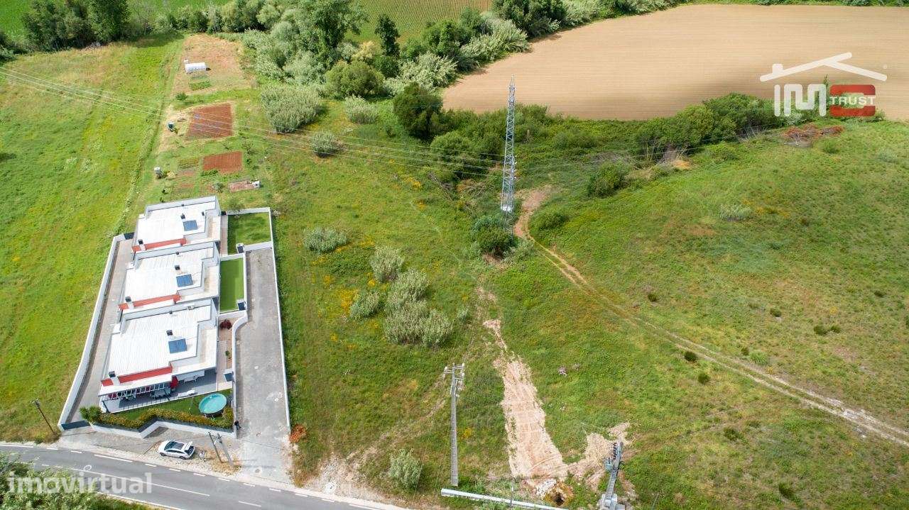TERRENO URBANO COM AREA TOTAL DE 5.443,93 M2 COM PROJETO PARA 5 MOR... - Grande imagem: 2/17