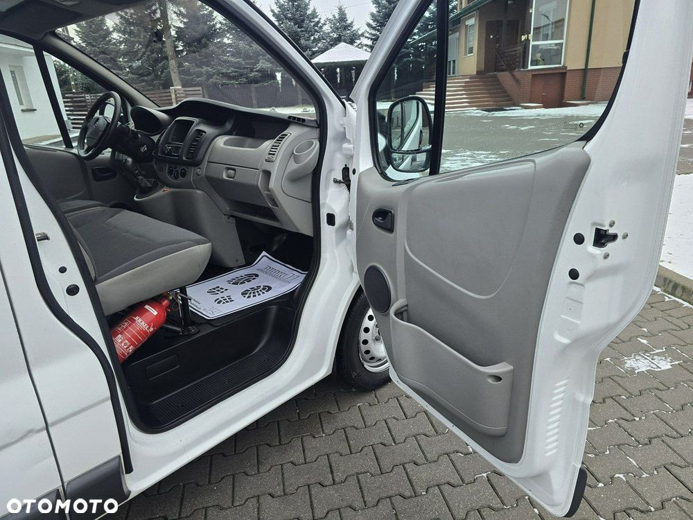 Renault Trafic - 18