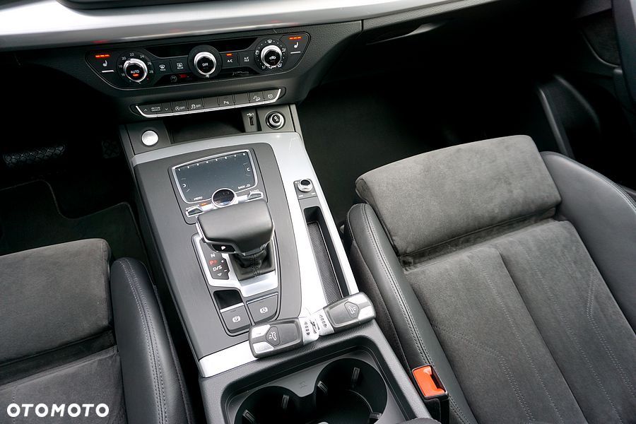 Audi Q5 35 TDI S tronic S line business - 36