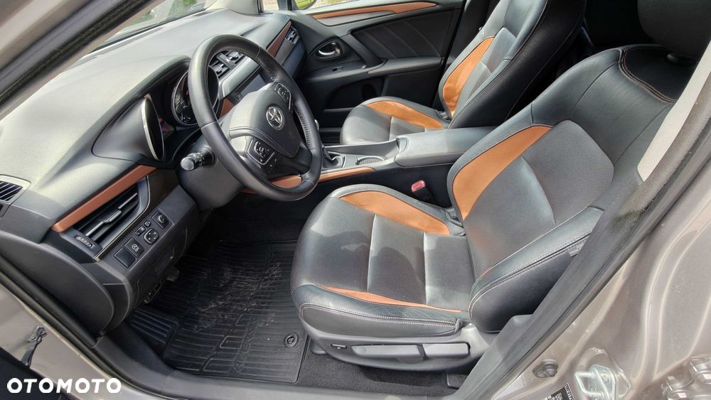 Toyota Avensis - 5