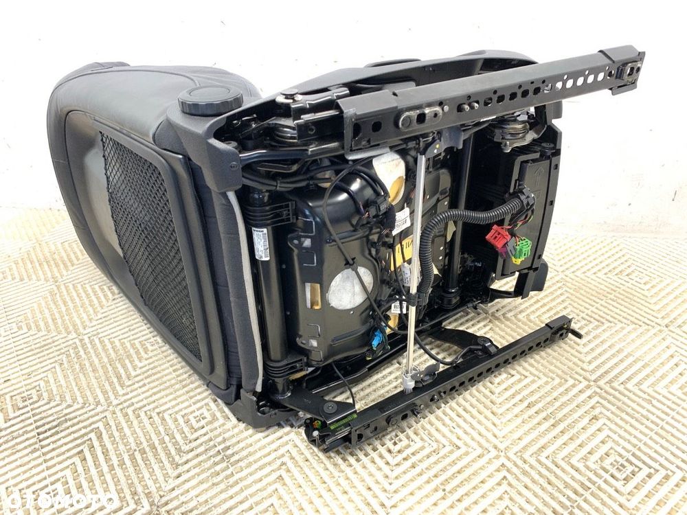 FOTEL PRAWY PRZÓD  AUDI A4 B8 (8K2) 2007 - 2015 1.8 TFSI 118 kW [160 KM] benzyna 2007 - 2012 - 7