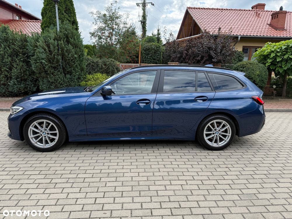 BMW Seria 3 318d Sport Line - 3