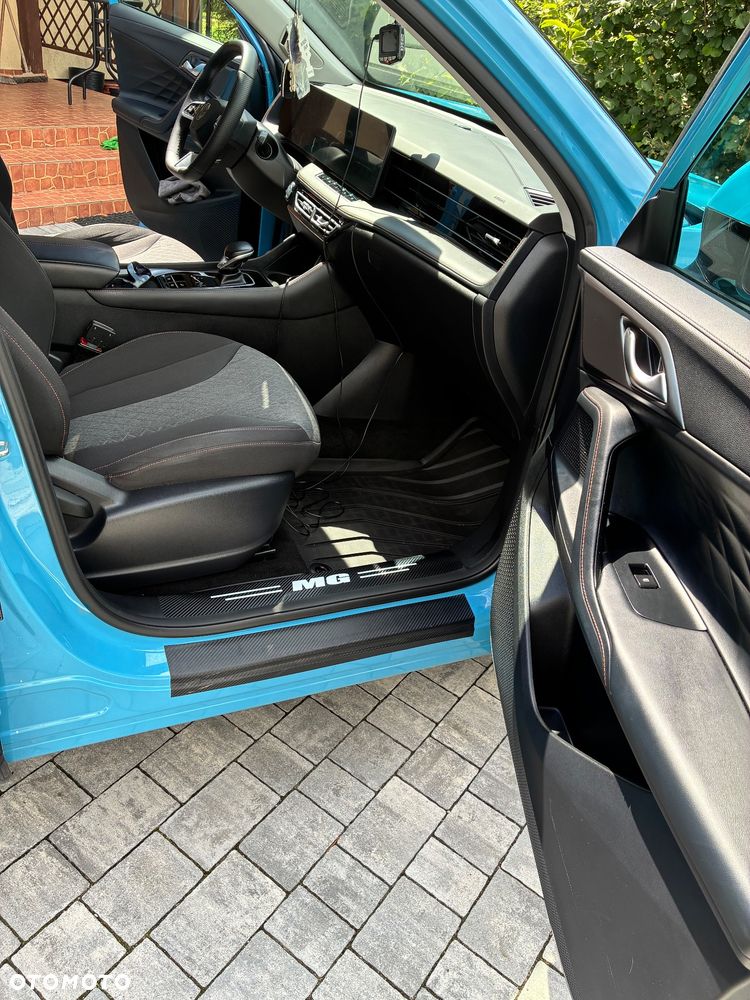 MG HS 1.5 T-GDI Excite DCT - 15
