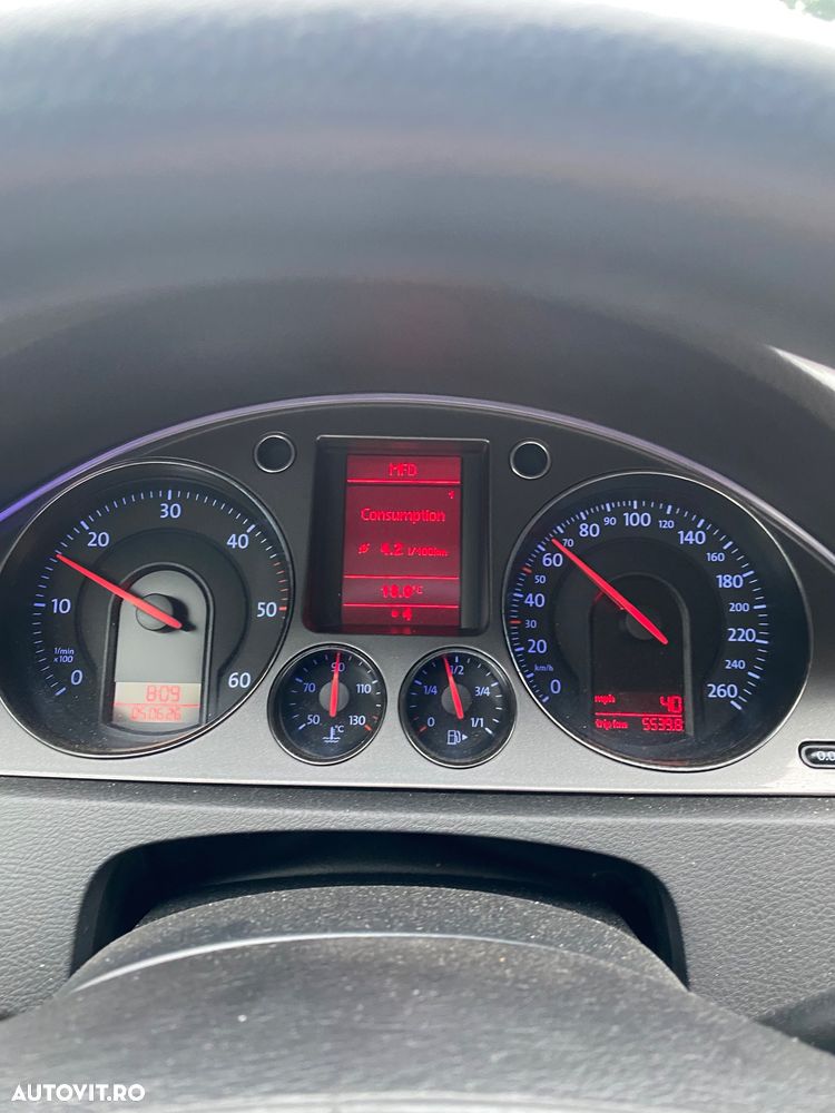 Volkswagen Passat 1.9 TDI DPF Trendline BlueMotion - 22