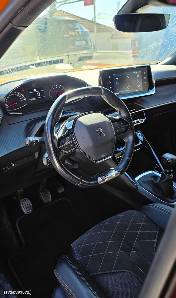 Peugeot 2008 - 10