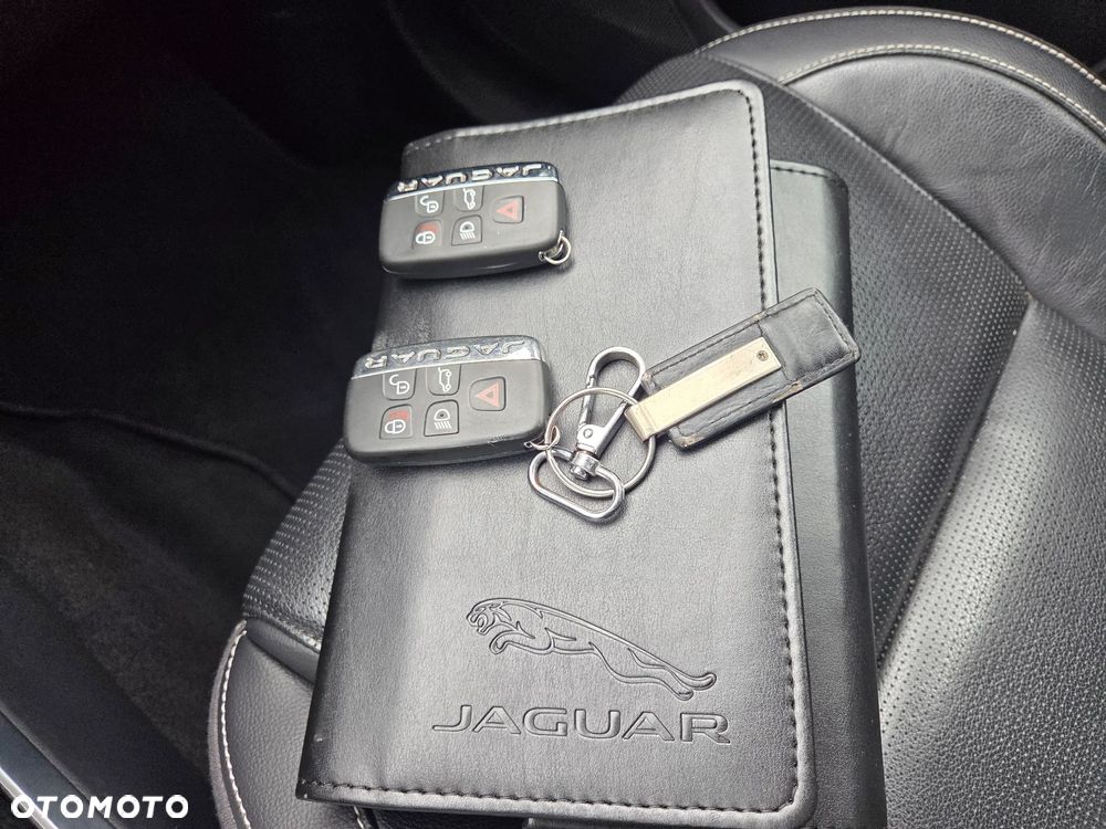 Jaguar F-Pace 2.0 i4D AWD R-Sport - 21