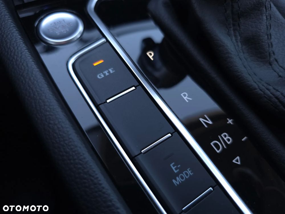 Volkswagen Passat - 23