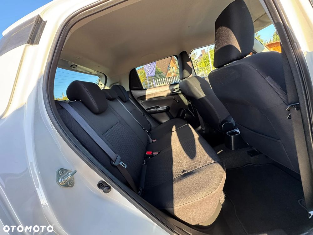 Suzuki Swift 1.2 Premium Plus - 25