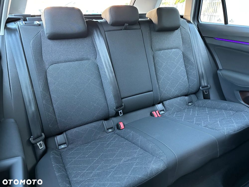 Volkswagen Golf VIII 1.5 eTSI EVO Life DSG - 18