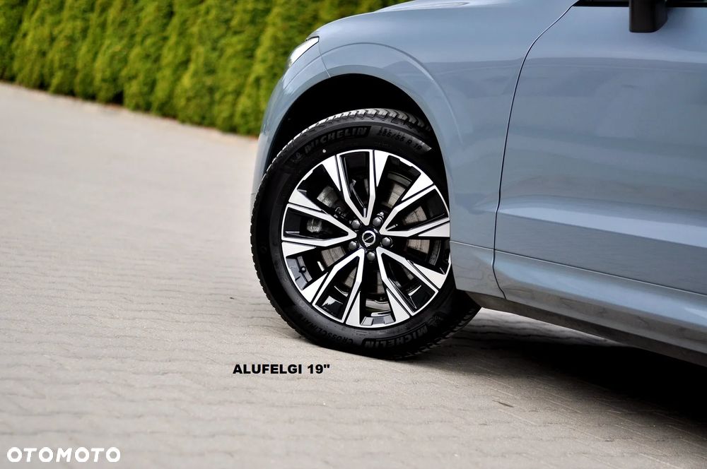 Volvo XC 60 B4 D Plus Dark - 7