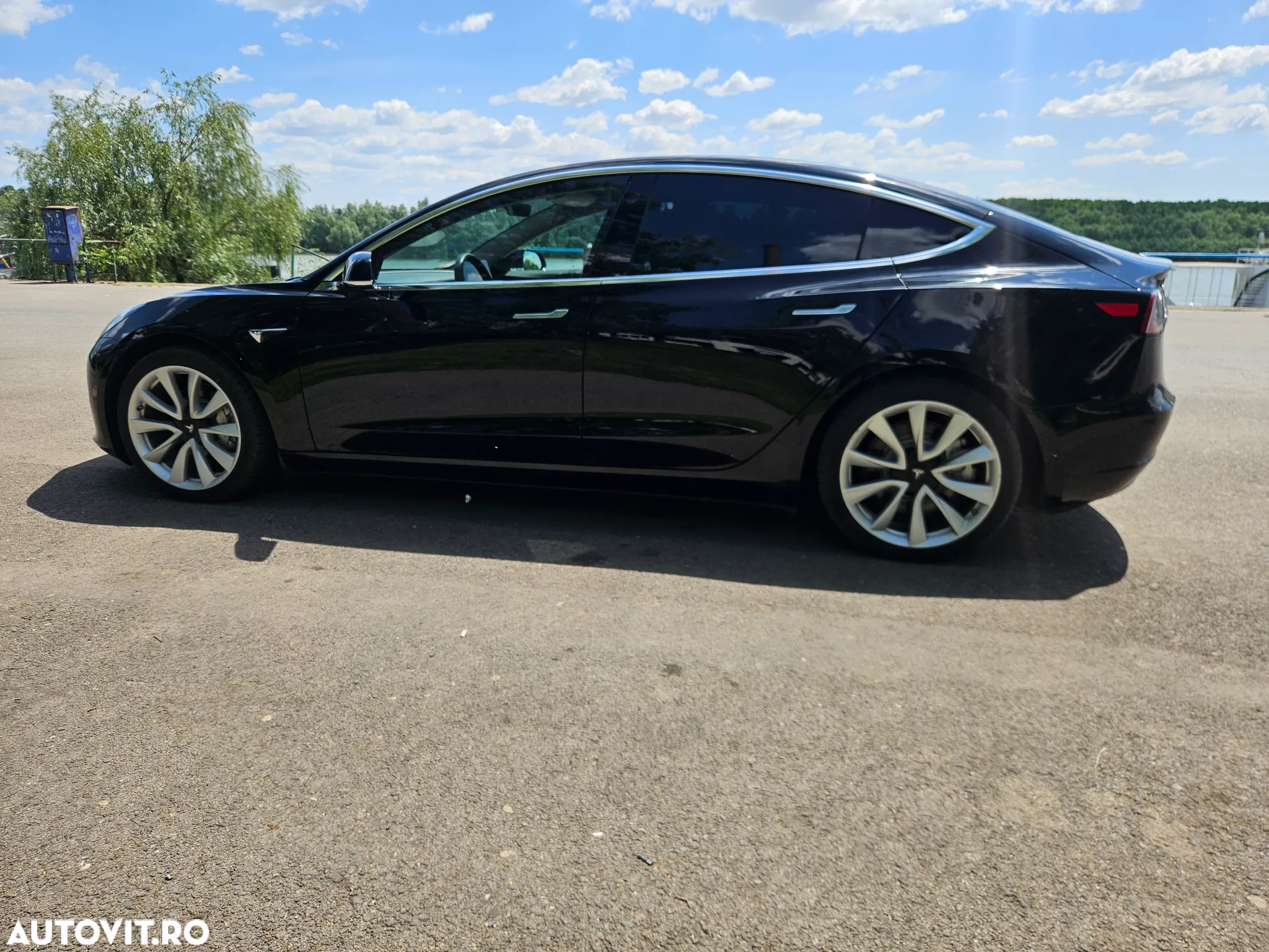 Tesla Model 3 Langstreckenbatterie Allradantrieb Dual Motor - 36