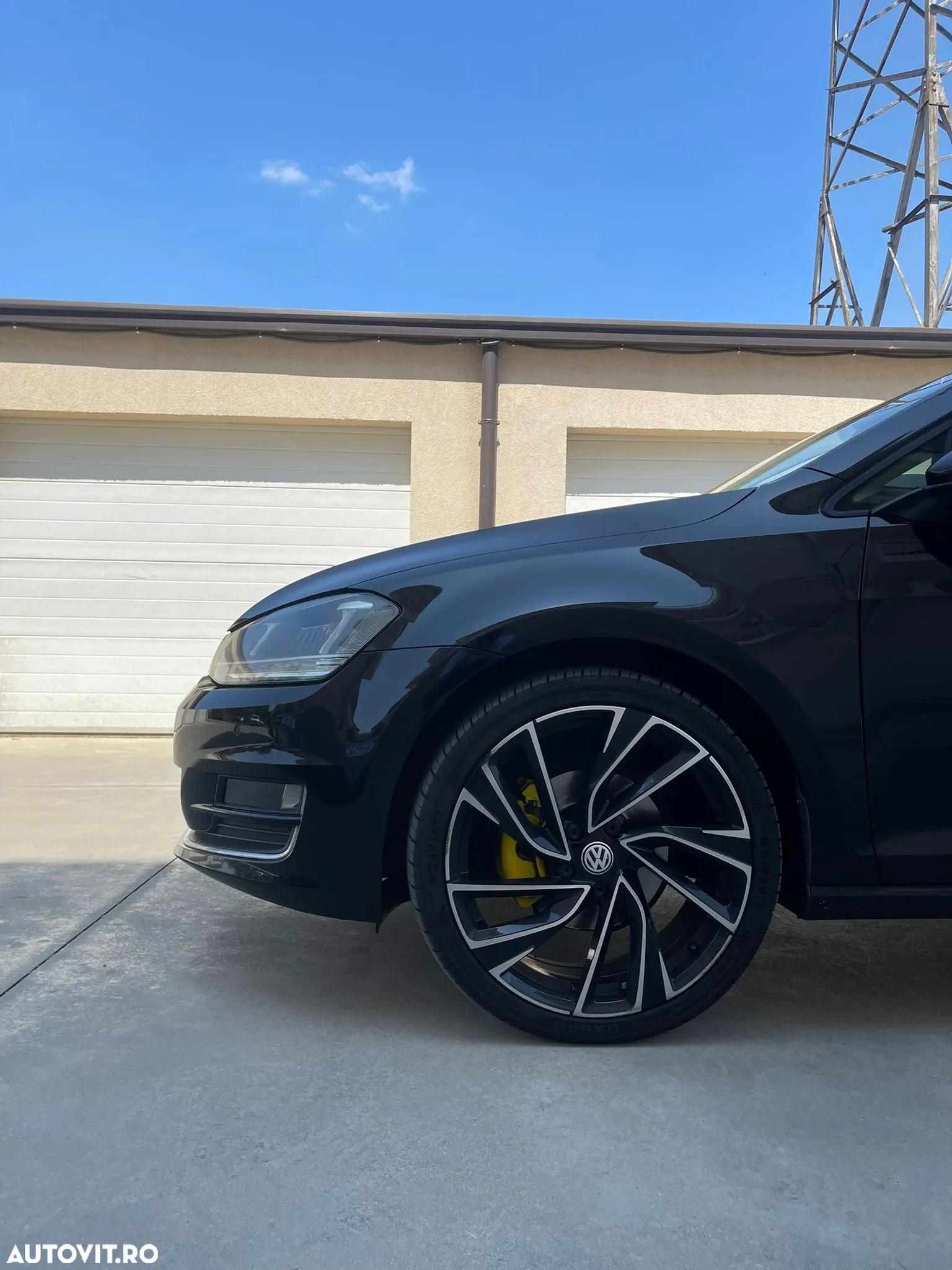 Volkswagen Golf - 6