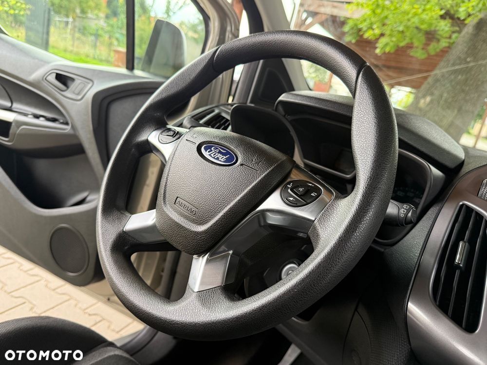 Ford Tourneo Connect Grand - 35
